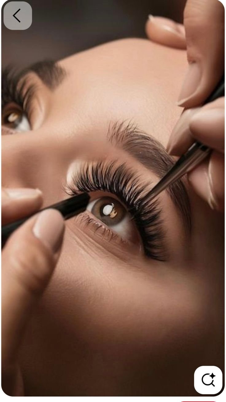 Voluminous Eyelash Styling: Complete Guide to Fuller, Dramatic & Beautiful Lashes