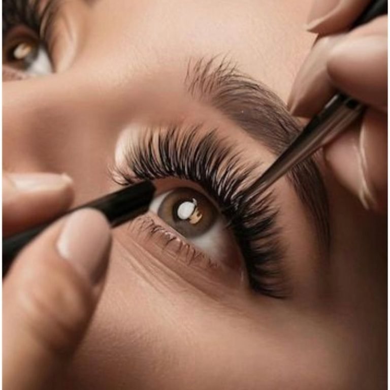 Voluminous Eyelash Styling: Complete Guide to Fuller, Dramatic & Beautiful Lashes